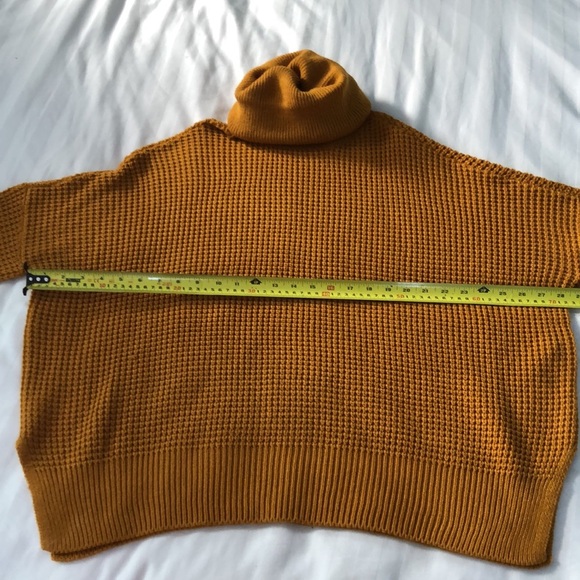 Vero Moda caramel oversized cowl neck knit sweater. Size S. - Picture 11 of 11